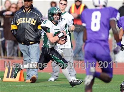 Thumbnail 1 in Yorktown @ New Rochelle (Section 1 Class AA Semifinal) photogallery.