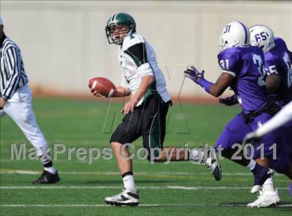 Thumbnail 1 in Yorktown @ New Rochelle (Section 1 Class AA Semifinal) photogallery.
