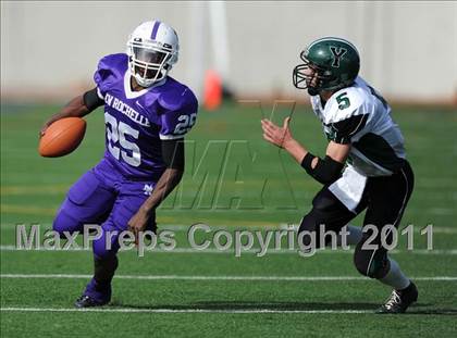 Thumbnail 2 in Yorktown @ New Rochelle (Section 1 Class AA Semifinal) photogallery.