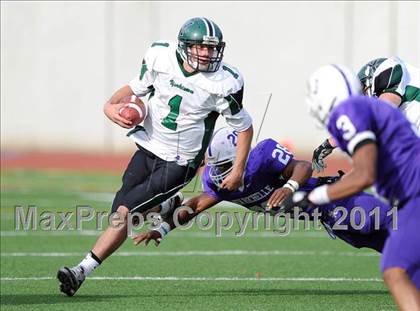 Thumbnail 3 in Yorktown @ New Rochelle (Section 1 Class AA Semifinal) photogallery.