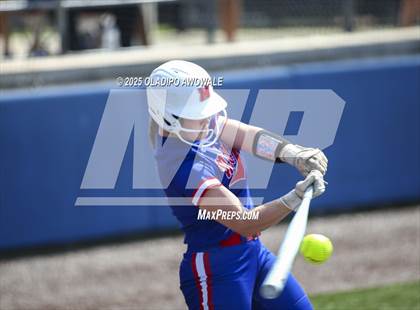Thumbnail 3 in Flower Mound vs. Midway (UIL 6A Softball Div I State Semifinals) photogallery.