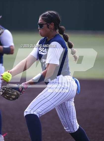 Thumbnail 2 in Flower Mound vs. Midway (UIL 6A Softball Div I State Semifinals) photogallery.