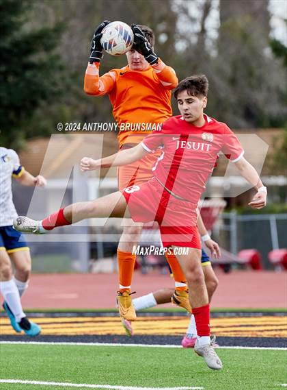Thumbnail 2 in Oak Ridge @ Jesuit (CIF SJS D1 Semi-final) photogallery.
