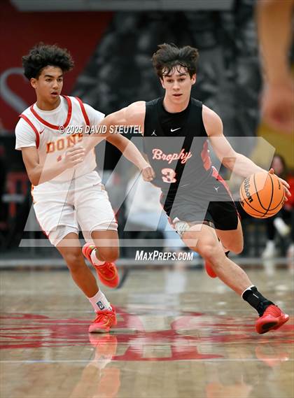 Thumbnail 2 in Brophy College Prep vs. Cathedral Catholic (Fr. Barry Christmas Classic) photogallery.