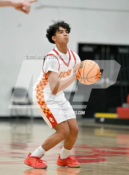 Thumbnail 3 in Brophy College Prep vs. Cathedral Catholic (Fr. Barry Christmas Classic) photogallery.
