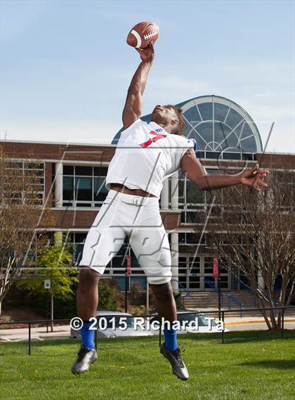 Thumbnail 1 in DeMatha (2015 Preseason Top 25 Photo Shoot)  photogallery.