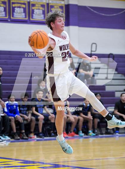 Thumbnail 1 in Desert Mountain vs. Westview (Fear the Hop Tournament) photogallery.