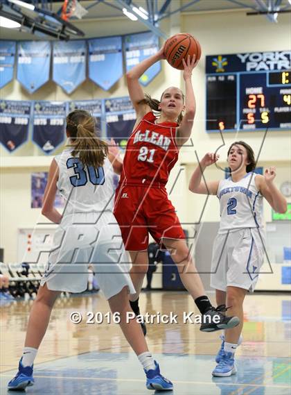 Thumbnail 3 in McLean @ Yorktown photogallery.