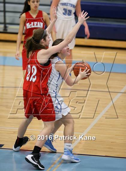 Thumbnail 3 in McLean @ Yorktown photogallery.