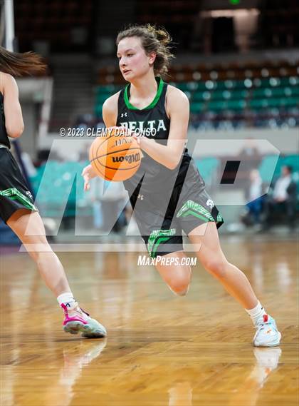 Thumbnail 1 in Holy Family vs Delta (CHSAA 4A Great 8) photogallery.