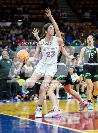 Thumbnail 1 in Holy Family vs Delta (CHSAA 4A Great 8) photogallery.