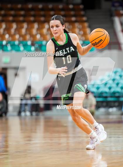 Thumbnail 1 in Holy Family vs Delta (CHSAA 4A Great 8) photogallery.