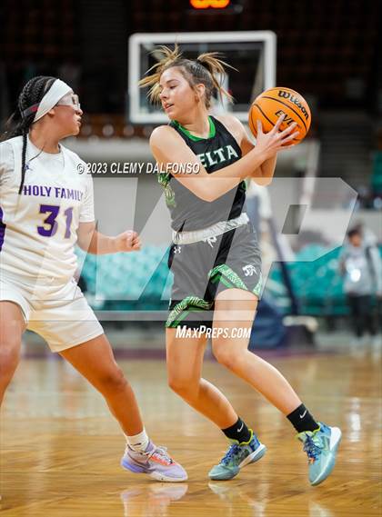 Thumbnail 2 in Holy Family vs Delta (CHSAA 4A Great 8) photogallery.