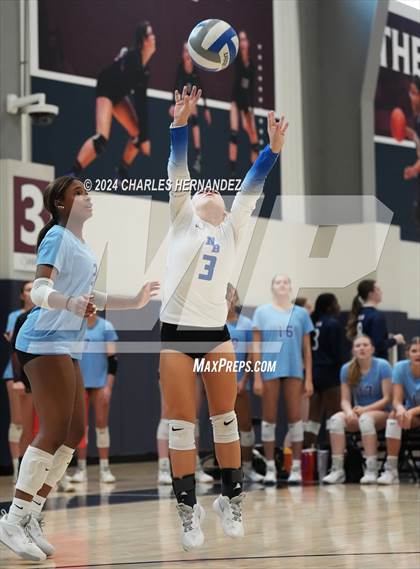 Thumbnail 3 in New Braunfels vs. Teague (Legends Invitational)  photogallery.