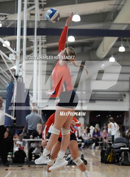 Thumbnail 1 in New Braunfels vs. Teague (Legends Invitational)  photogallery.