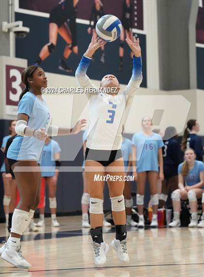 Thumbnail 2 in New Braunfels vs. Teague (Legends Invitational)  photogallery.