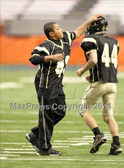Thumbnail 2 in Troy vs. Rush-Henrietta (NYSPHSAA Class AA Final) photogallery.