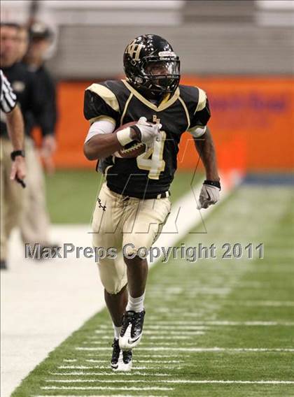 Thumbnail 2 in Troy vs. Rush-Henrietta (NYSPHSAA Class AA Final) photogallery.