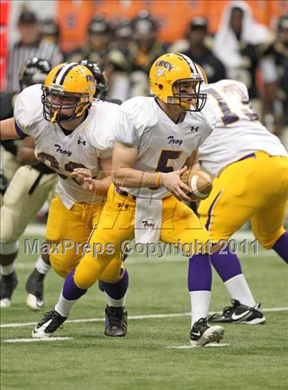 Thumbnail 2 in Troy vs. Rush-Henrietta (NYSPHSAA Class AA Final) photogallery.