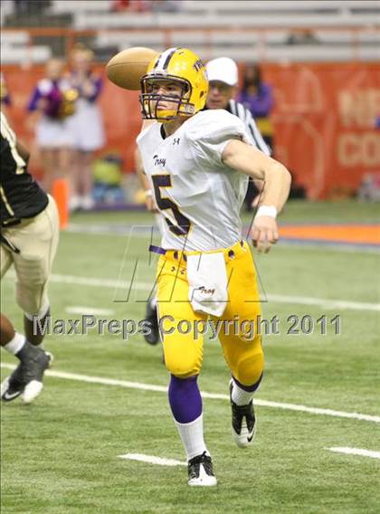 Thumbnail 3 in Troy vs. Rush-Henrietta (NYSPHSAA Class AA Final) photogallery.