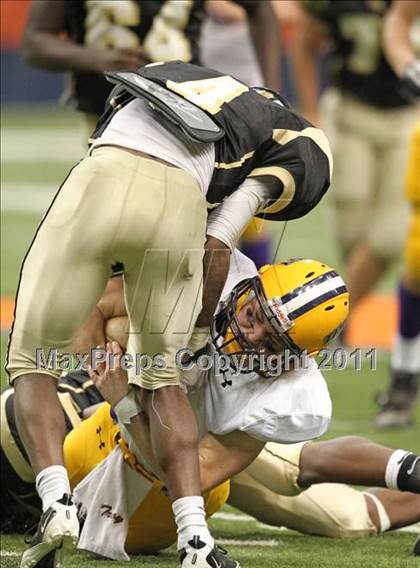 Thumbnail 3 in Troy vs. Rush-Henrietta (NYSPHSAA Class AA Final) photogallery.