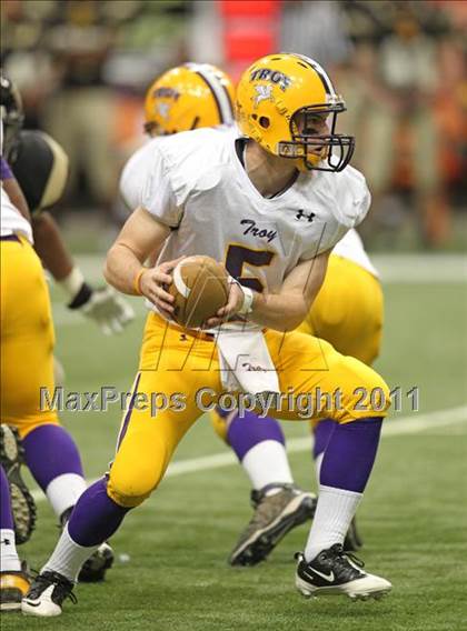 Thumbnail 3 in Troy vs. Rush-Henrietta (NYSPHSAA Class AA Final) photogallery.