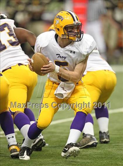 Thumbnail 2 in Troy vs. Rush-Henrietta (NYSPHSAA Class AA Final) photogallery.