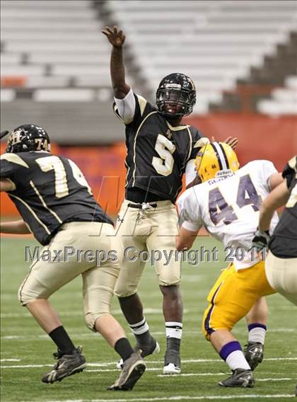 Thumbnail 3 in Troy vs. Rush-Henrietta (NYSPHSAA Class AA Final) photogallery.