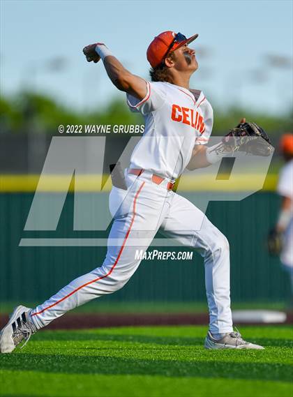 Thumbnail 2 in Spring Hill vs. Celina (UIL 4A Region II Final Game 2) photogallery.