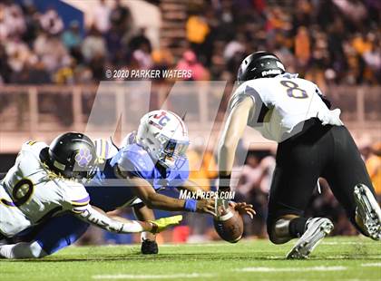 Thumbnail 2 in Edna Karr @ John Curtis Christian photogallery.