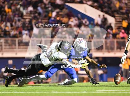 Thumbnail 1 in Edna Karr @ John Curtis Christian photogallery.