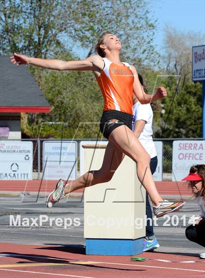 Thumbnail 1 in Reno League Track Meet photogallery.