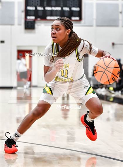Thumbnail 1 in Ontario Christian vs. Mater Dei photogallery.