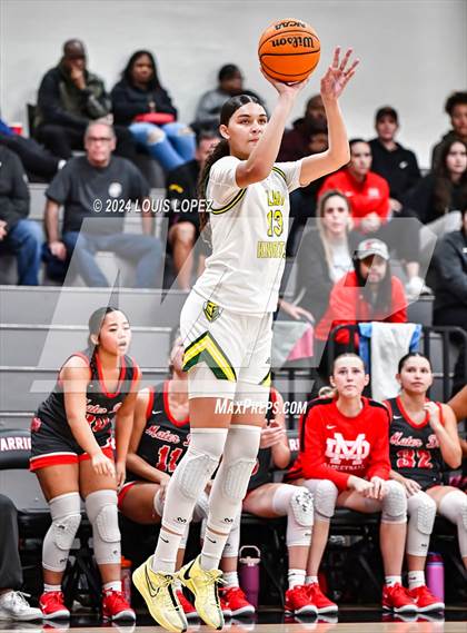 Thumbnail 1 in Ontario Christian vs. Mater Dei photogallery.