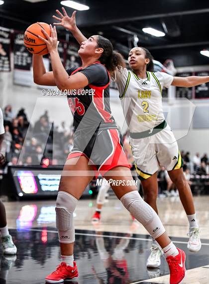 Thumbnail 3 in Ontario Christian vs. Mater Dei photogallery.