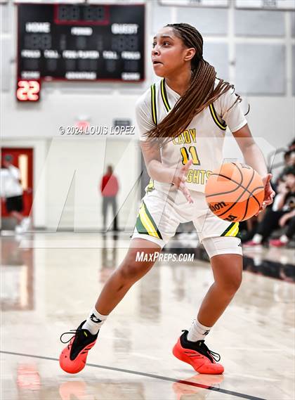 Thumbnail 3 in Ontario Christian vs. Mater Dei photogallery.