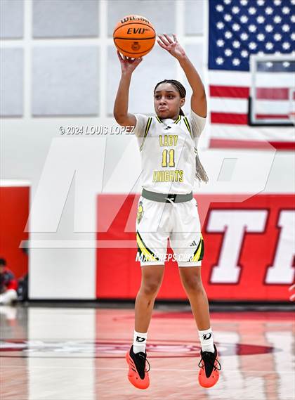 Thumbnail 1 in Ontario Christian vs. Mater Dei photogallery.