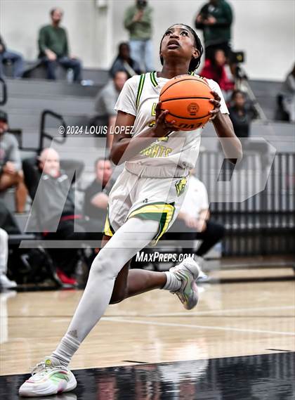 Thumbnail 3 in Ontario Christian vs. Mater Dei photogallery.