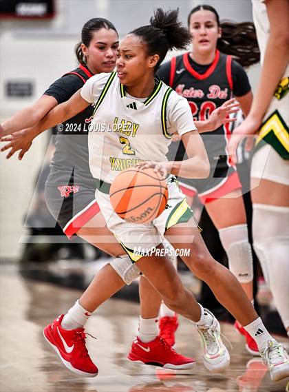 Thumbnail 2 in Ontario Christian vs. Mater Dei photogallery.