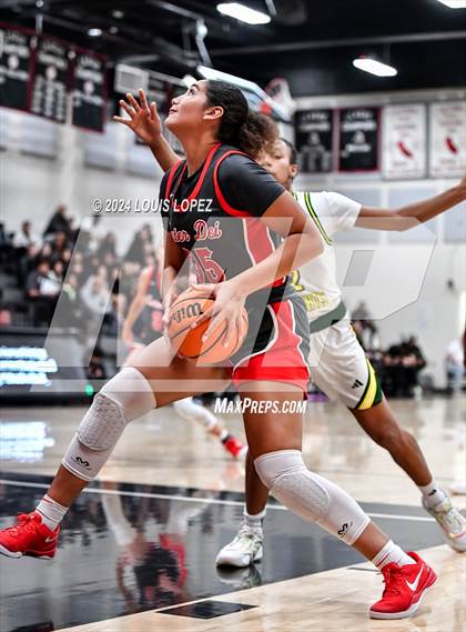 Thumbnail 1 in Ontario Christian vs. Mater Dei photogallery.