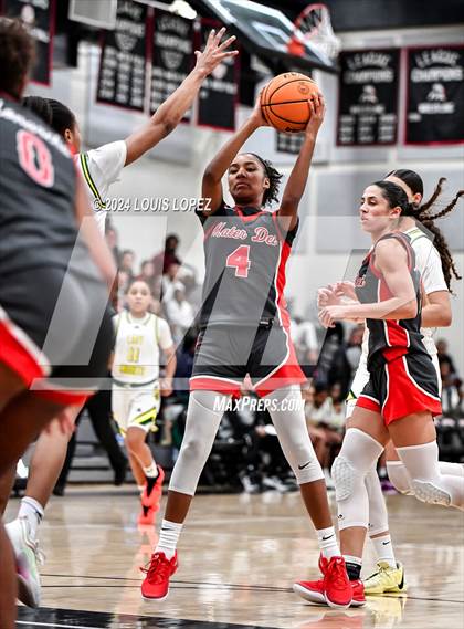 Thumbnail 3 in Ontario Christian vs. Mater Dei photogallery.