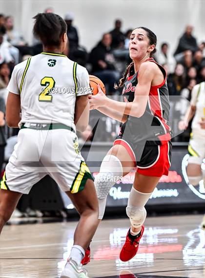 Thumbnail 2 in Ontario Christian vs. Mater Dei photogallery.