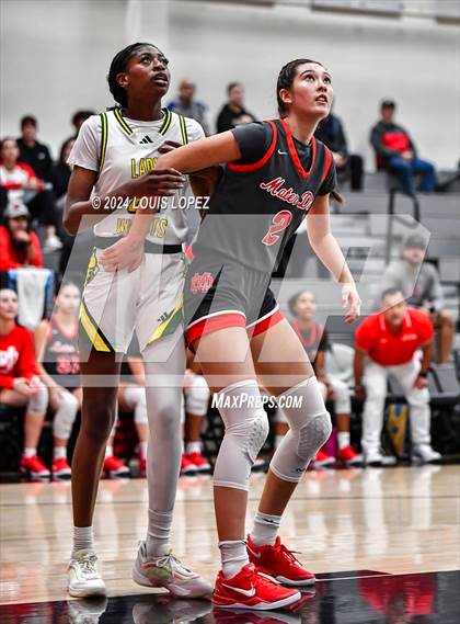 Thumbnail 1 in Ontario Christian vs. Mater Dei photogallery.