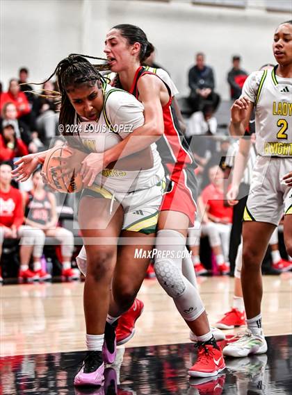 Thumbnail 3 in Ontario Christian vs. Mater Dei photogallery.