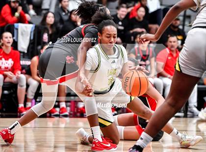 Thumbnail 1 in Ontario Christian vs. Mater Dei photogallery.