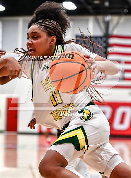 Thumbnail 2 in Ontario Christian vs. Mater Dei photogallery.