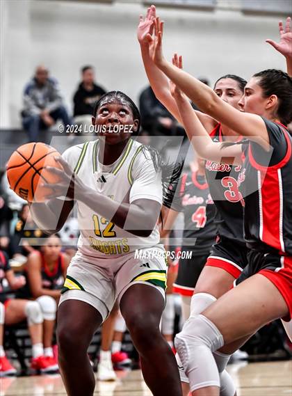Thumbnail 1 in Ontario Christian vs. Mater Dei photogallery.