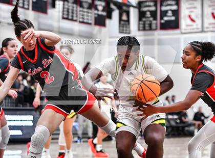 Thumbnail 2 in Ontario Christian vs. Mater Dei photogallery.