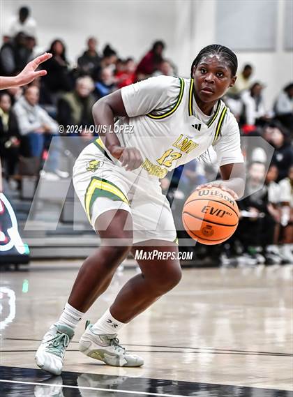 Thumbnail 1 in Ontario Christian vs. Mater Dei photogallery.