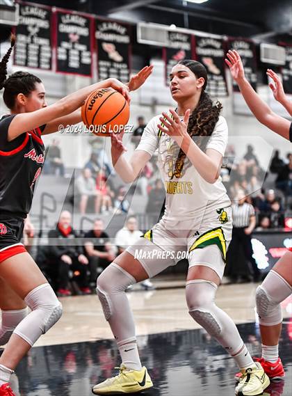 Thumbnail 2 in Ontario Christian vs. Mater Dei photogallery.
